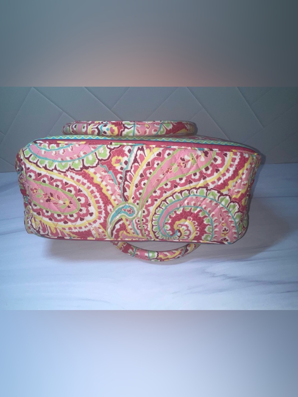Vera Bradley Bowler Purse in Capri Melon - great condition - Picture 4 of 10